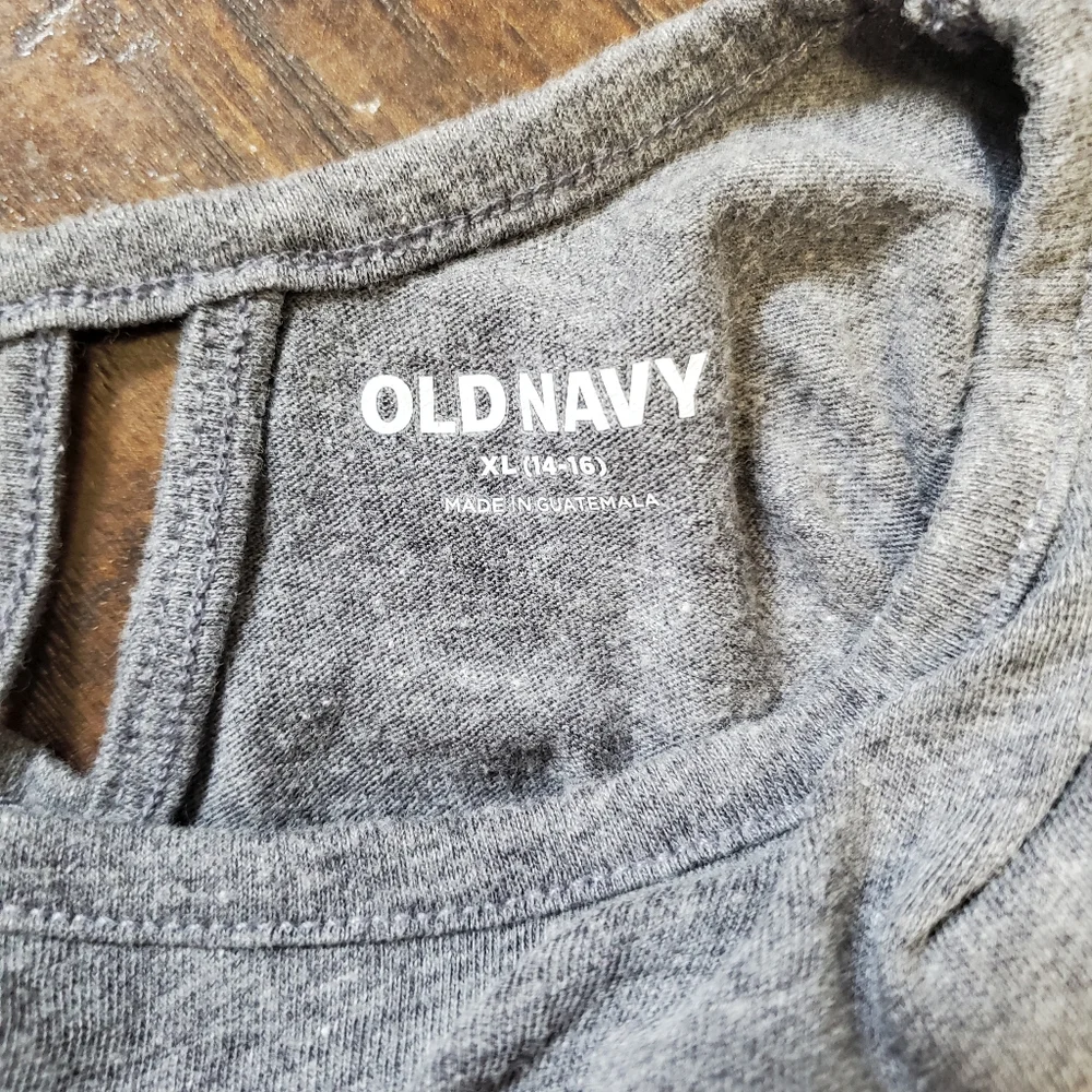 ✨️BUNDLE - set of 4 shirts!✨️Old Navy Short Sleeve Tees - 1 NWT